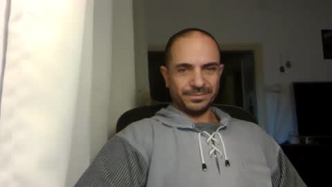 Ariel online show from December 25, 2024, 2:23 pm