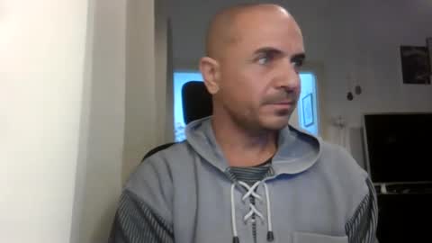 Ariel online show from February 22, 2025, 6:08 pm