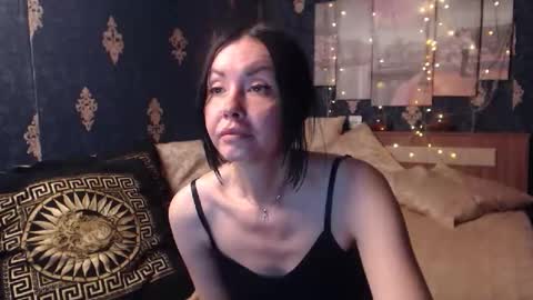 EmmaGoldX online show from October 25, 2025, 8:25 pm