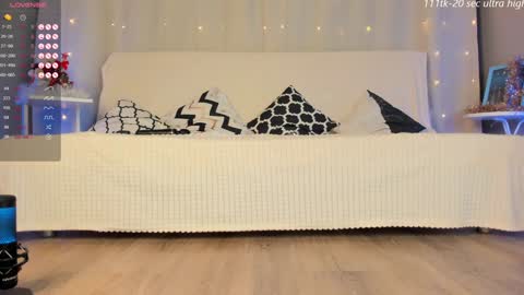 Snapshot of emmahotvibe chatting on January 1, 2025, 7:20 am emmahotvibe online show from January 1, 2025, 7:20 am