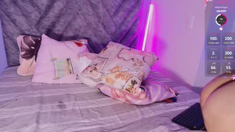 Snapshot of emmajohnss chatting on October 15, 2025, 4:12 am Emma online show from October 15, 2025, 4:12 am