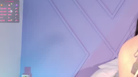 Snapshot of emmajohnss chatting on December 2, 2025, 3:56 am Emma online show from December 2, 2025, 3:56 am