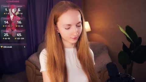 Snapshot of emmalaflame chatting on March 12, 2025, 8:52 pm Emma day Wendy night online show from March 12, 2025, 8:52 pm