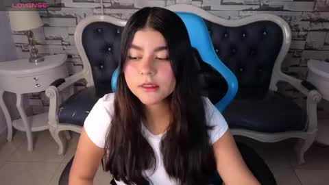 Snapshot of emmalee_a chatting on January 24, 2025, 5:00 pm Emma online show from January 24, 2025, 5:00 pm