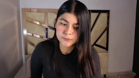 Snapshot of emmalee_a chatting on February 7, 2025, 4:35 pm Emma online show from February 7, 2025, 4:35 pm
