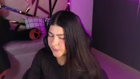 Snapshot of emmalee_a chatting on February 11, 2025, 10:37 am Emma online show from February 11, 2025, 10:37 am