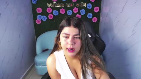 Snapshot of emmalee_a chatting on February 28, 2025, 10:41 am Emma online show from February 28, 2025, 10:41 am