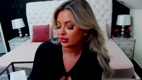 Emma Mavis online show from December 4, 2024, 9:29 am