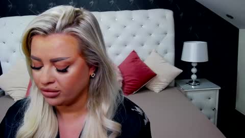 Emma Mavis online show from December 19, 2024, 11:39 am