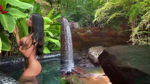 Snapshot of emmamejia7 chatting on December 20, 2024, 12:49 pm online show from December 20, 2024, 12:49 pm