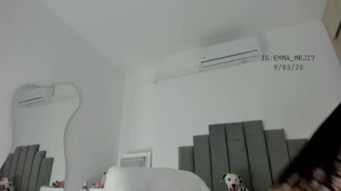 Snapshot of emmamejia7 chatting on March 10, 2025, 1:54 pm online show from March 10, 2025, 1:54 pm