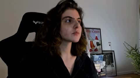 Snapshot of emmamon chatting on December 25, 2024, 8:28 pm Emma online show from December 25, 2024, 8:28 pm