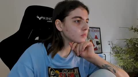 Snapshot of emmamon chatting on January 11, 2025, 7:38 pm Emma online show from January 11, 2025, 7:38 pm