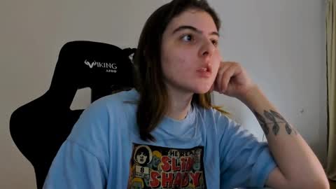 Snapshot of emmamon chatting on March 4, 2025, 7:43 pm Emma online show from March 4, 2025, 7:43 pm