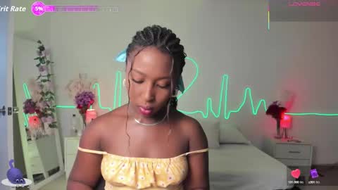 Snapshot of emmasanzoficial chatting on September 9, 2025, 11:32 am Sara online show from September 9, 2025, 11:32 am