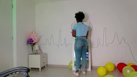 Snapshot of emmasanzoficial chatting on September 29, 2025, 11:59 am Sara online show from September 29, 2025, 11:59 am