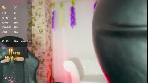 Snapshot of emmasanzoficial chatting on October 5, 2025, 11:41 am Sara online show from October 5, 2025, 11:41 am