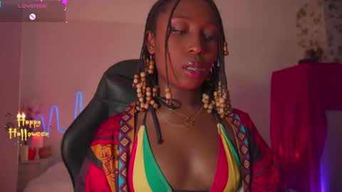 Snapshot of emmasanzoficial chatting on November 4, 2025, 11:31 am Sara online show from November 4, 2025, 11:31 am