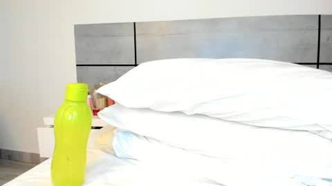 Snapshot of emmasmithh2 chatting on January 25, 2025, 5:18 am Emma online show from January 25, 2025, 5:18 am