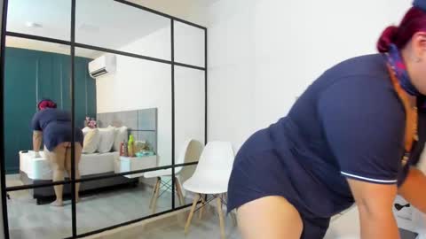 Snapshot of emmasmithh2 chatting on November 7, 2025, 1:38 am Emma online show from November 7, 2025, 1:38 am