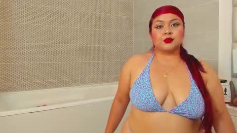 Snapshot of emmasmithh2 chatting on November 9, 2025, 2:10 am Emma online show from November 9, 2025, 2:10 am