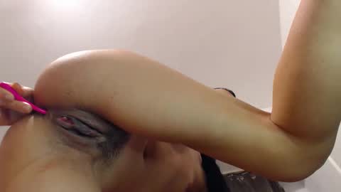 Emma online show from February 6, 2025, 10:43 pm