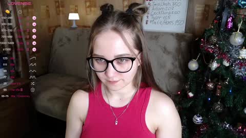 Snapshot of emmatiny chatting on January 5, 2025, 12:21 pm Mia online show from January 5, 2025, 12:21 pm