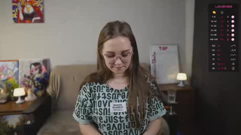 Snapshot of emmatiny chatting on October 25, 2025, 3:03 am Mia online show from October 25, 2025, 3:03 am