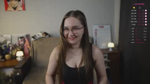 Snapshot of emmatiny chatting on December 5, 2025, 5:16 am Mia online show from December 5, 2025, 5:16 am