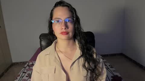 Emma Torres online show from March 2, 2025, 1:04 am
