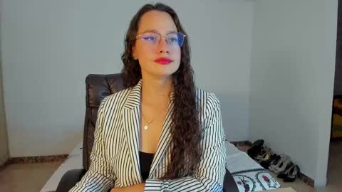 Emma Torres online show from March 11, 2025, 9:04 pm