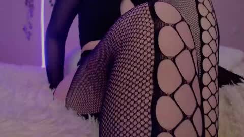 Emma online show from September 22, 2025, 1:02 pm