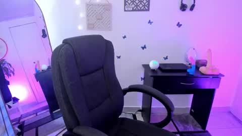 EMMA online show from January 22, 2025, 1:21 pm