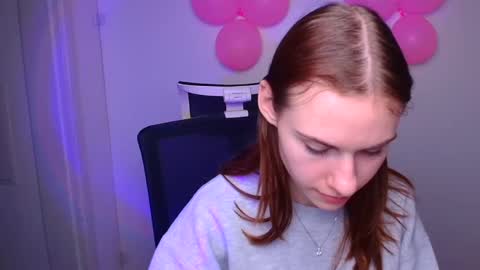 Snapshot of emmi_rossum chatting on February 17, 2025, 4:04 pm Emmi online show from February 17, 2025, 4:04 pm