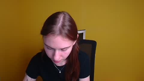 Snapshot of emmi_rossum chatting on February 24, 2025, 12:20 am Emmi online show from February 24, 2025, 12:20 am