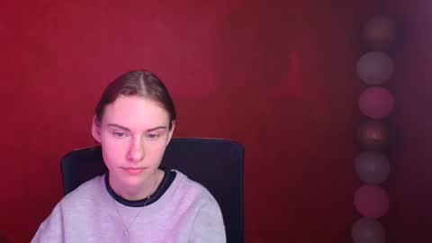 Snapshot of emmi_rossum chatting on February 28, 2025, 3:26 pm Emmi online show from February 28, 2025, 3:26 pm