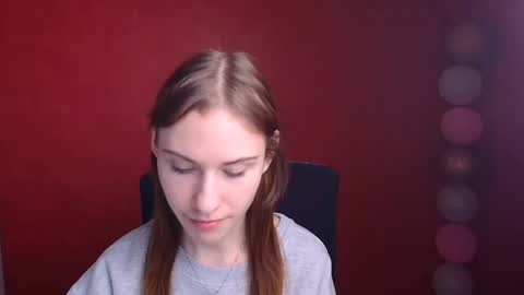 Snapshot of emmi_rossum chatting on March 3, 2025, 12:05 pm Emmi online show from March 3, 2025, 12:05 pm