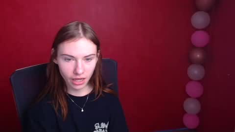 Snapshot of emmi_rossum chatting on March 7, 2025, 12:12 pm Emmi online show from March 7, 2025, 12:12 pm