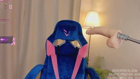 Snapshot of emmicanfly chatting on March 10, 2025, 3:34 am Emmi online show from March 10, 2025, 3:34 am