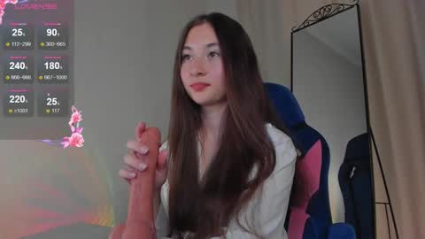 Snapshot of emmicanfly chatting on September 10, 2025, 12:05 pm Emmi online show from September 10, 2025, 12:05 pm