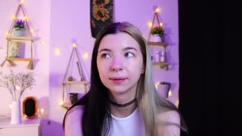 emmie_everly online show from October 8, 2025, 7:11 pm