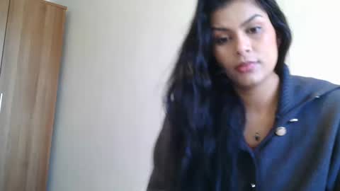 Snapshot of emmie_xxx chatting on December 9, 2024, 10:43 am emmie online show from December 9, 2024, 10:43 am