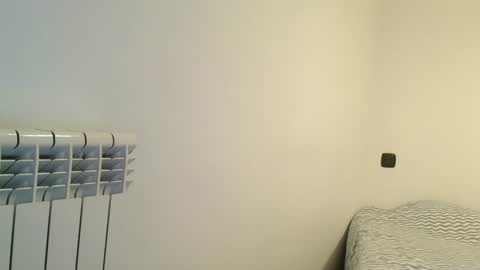 Snapshot of emmie_xxx chatting on December 10, 2024, 8:19 am emmie online show from December 10, 2024, 8:19 am