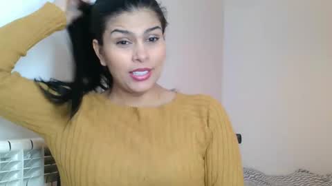 Snapshot of emmie_xxx chatting on December 13, 2024, 3:54 pm emmie online show from December 13, 2024, 3:54 pm