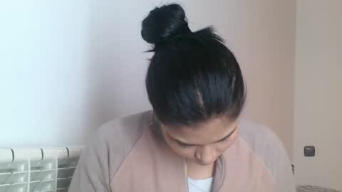 Snapshot of emmie_xxx chatting on December 17, 2024, 3:39 pm emmie online show from December 17, 2024, 3:39 pm