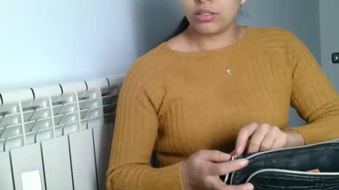 Snapshot of emmie_xxx chatting on January 14, 2025, 8:20 am emmie online show from January 14, 2025, 8:20 am