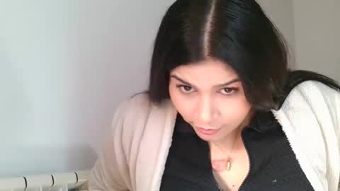 Snapshot of emmie_xxx chatting on February 3, 2025, 10:25 am emmie online show from February 3, 2025, 10:25 am