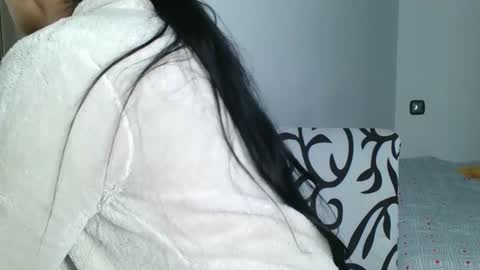 Snapshot of emmie_xxx chatting on February 12, 2025, 9:10 am emmie online show from February 12, 2025, 9:10 am