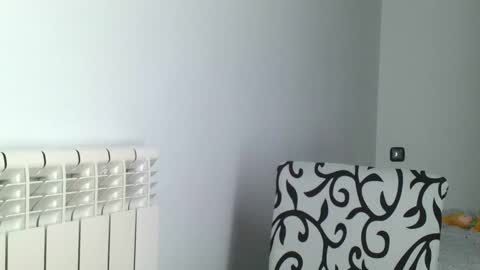 Snapshot of emmie_xxx chatting on February 12, 2025, 12:33 pm emmie online show from February 12, 2025, 12:33 pm