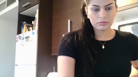 Snapshot of emmie_xxx chatting on February 21, 2025, 8:40 am emmie online show from February 21, 2025, 8:40 am